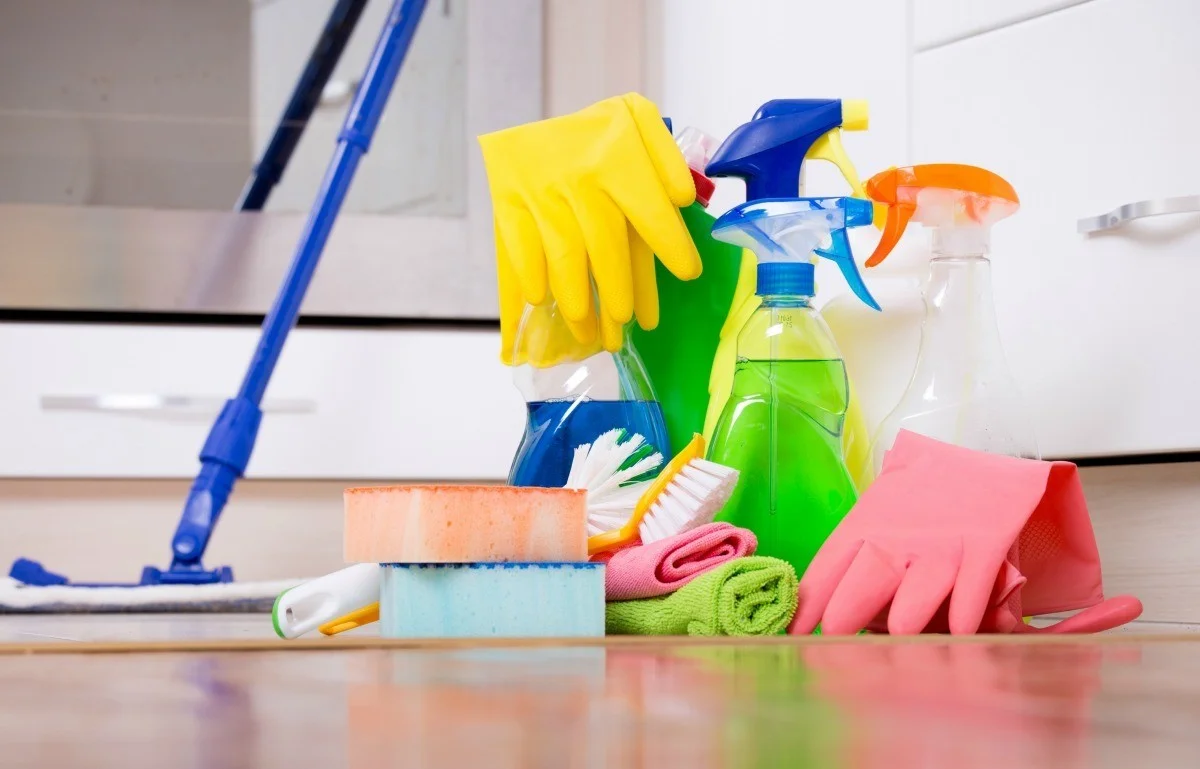 cleaning supplies تنظيف منازل